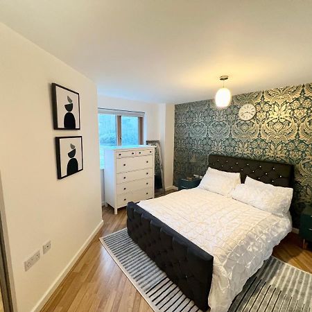 2 Bedroom Apartment Near Olympic Park With Free Parking London Bagian luar foto