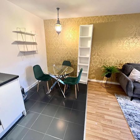 2 Bedroom Apartment Near Olympic Park With Free Parking London Bagian luar foto