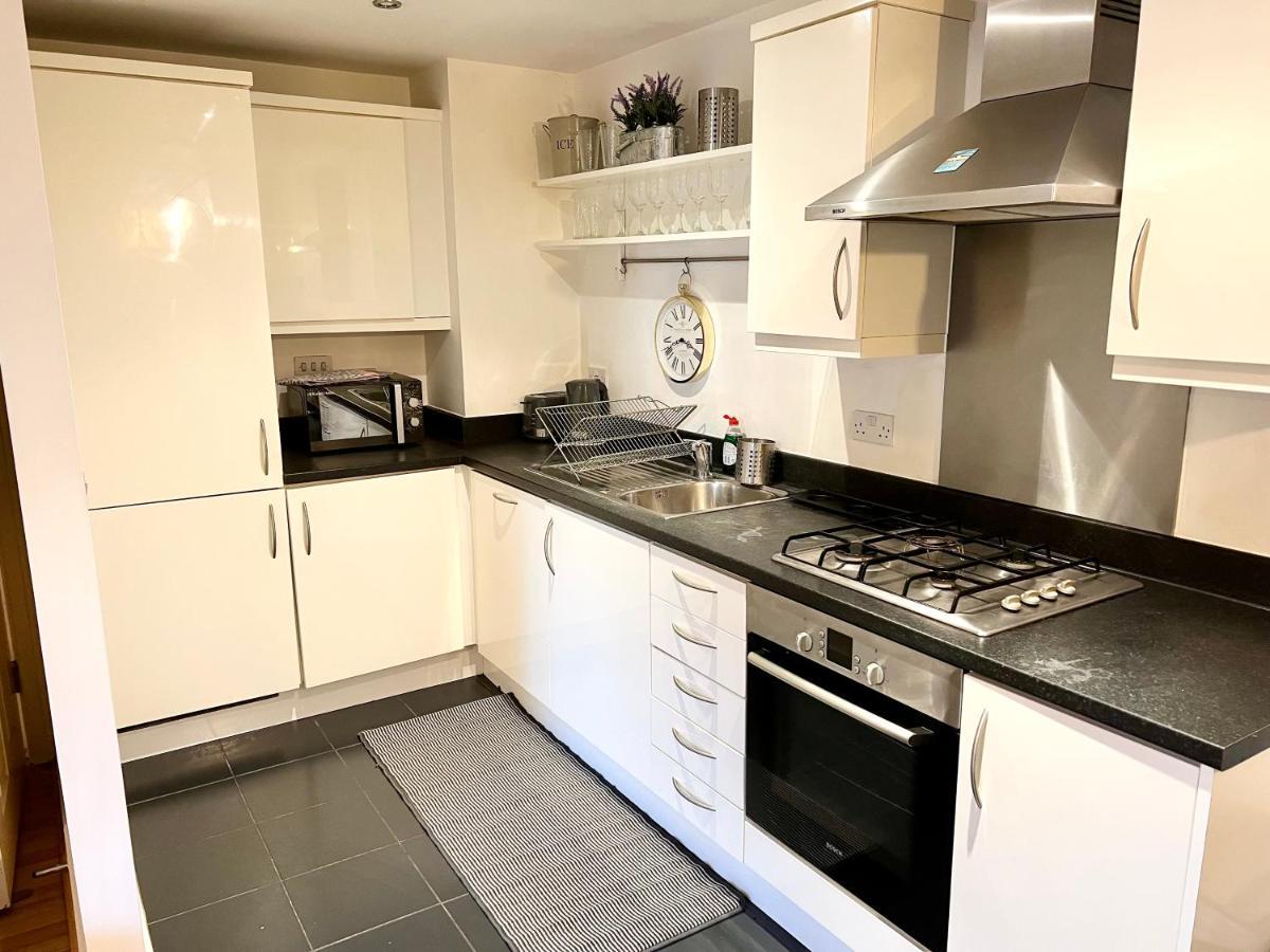 2 Bedroom Apartment Near Olympic Park With Free Parking London Bagian luar foto