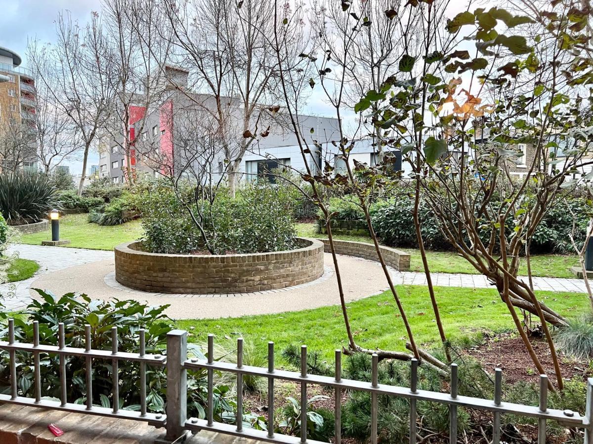 2 Bedroom Apartment Near Olympic Park With Free Parking London Bagian luar foto
